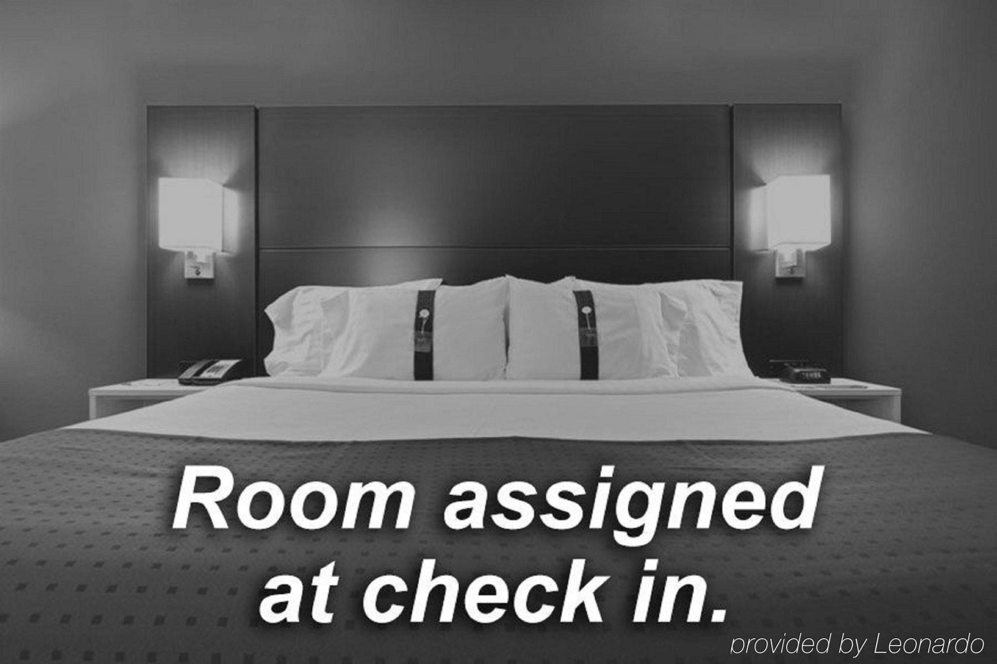 Express West Angeles By Ihg Los Angeles