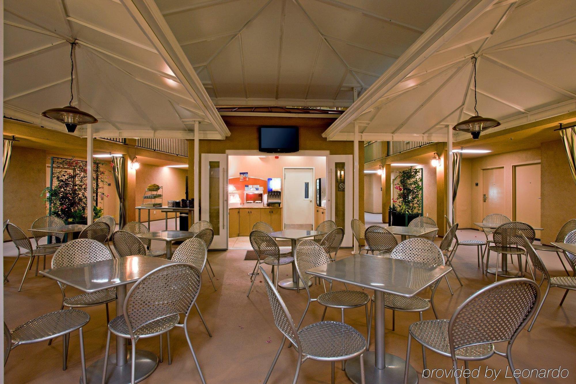 Express West Angeles By Ihg